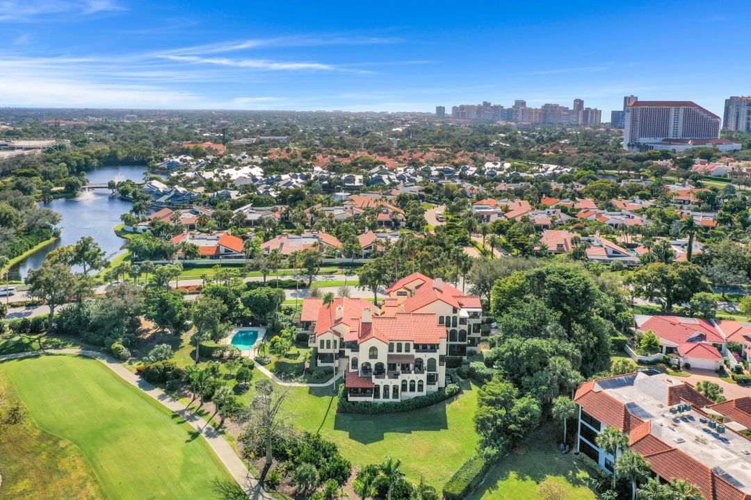 5850 Pelican Bay Blvd, Naples, FL 34108