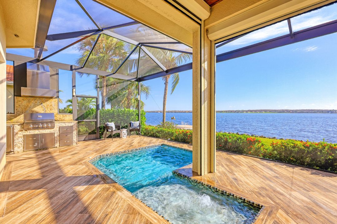 9238 Marble Stone Dr, Naples, FL 34120