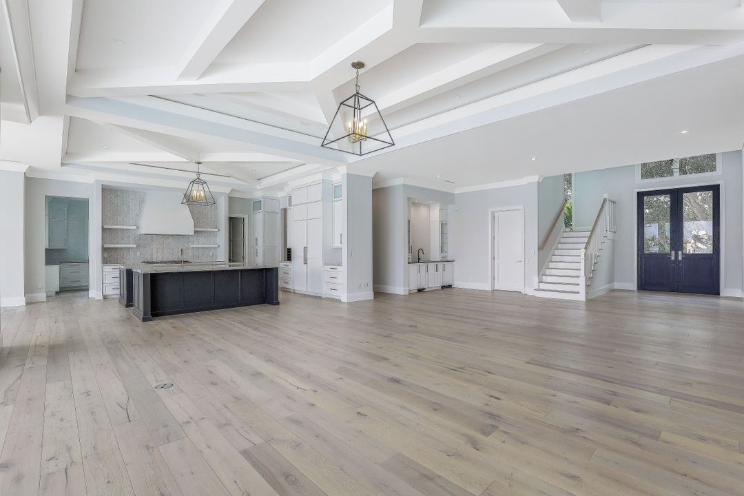 313 Turtle Hatch Rd, Naples, FL 34103