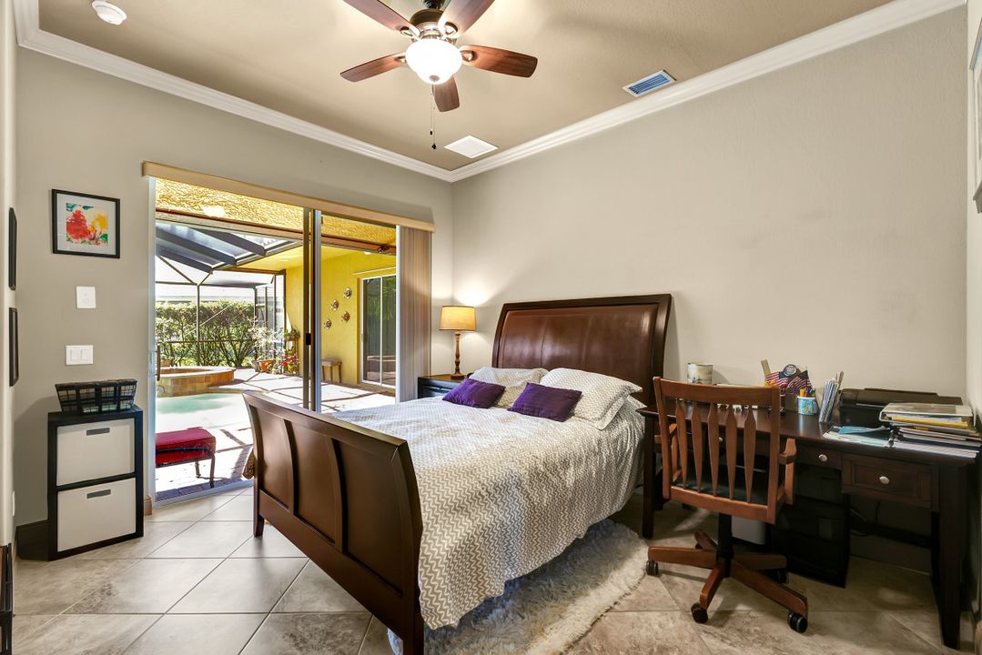 4000 Stonesthrow Ct, Naples, FL 34109