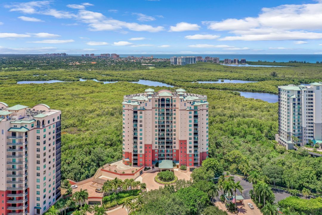 445 Cove Tower Dr #902, Naples, FL 34110