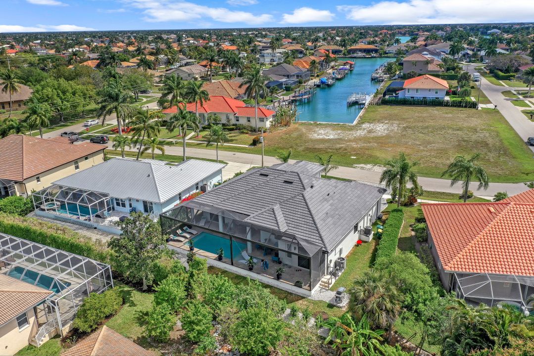 670 Amber Dr, Marco Island, FL 34145