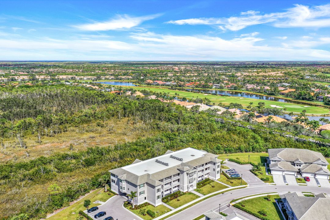 164 Indies Dr East #106, Naples, FL