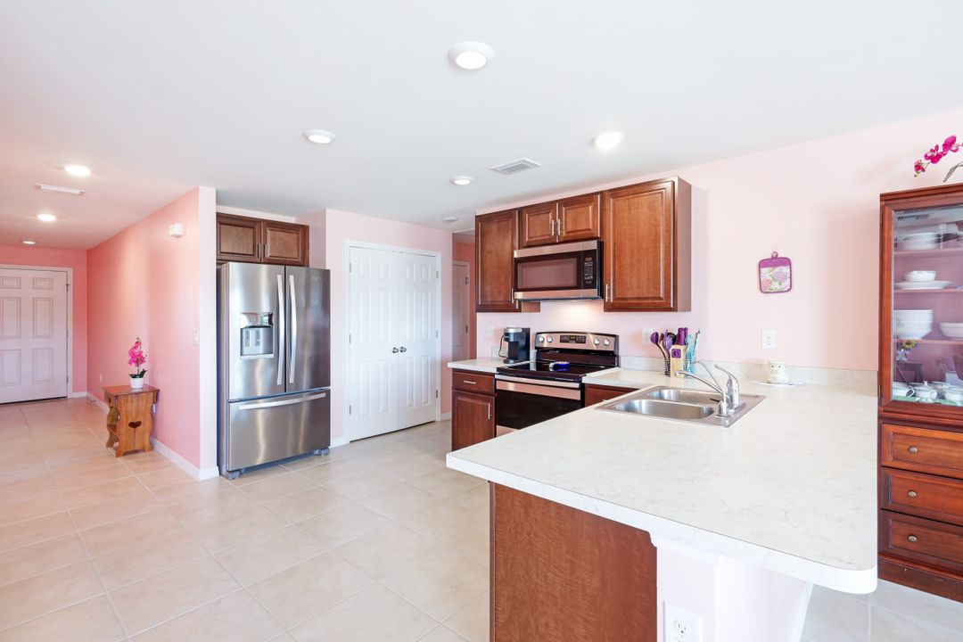 1634 NE 34th St, Cape Coral, FL 33909