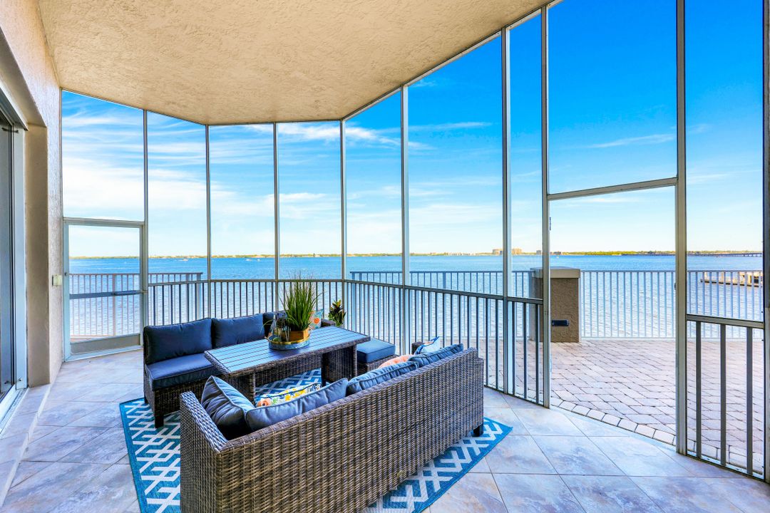 2104 W First St #301, Fort Myers, FL 33901