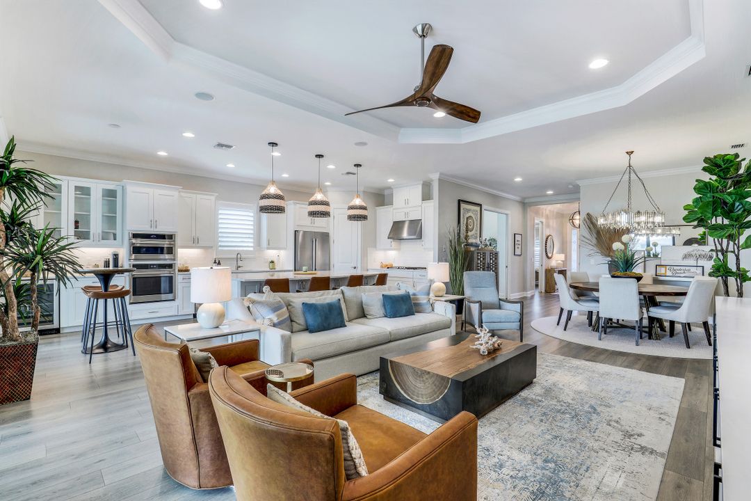 9496 Montelanico Loop, Naples, FL 34119