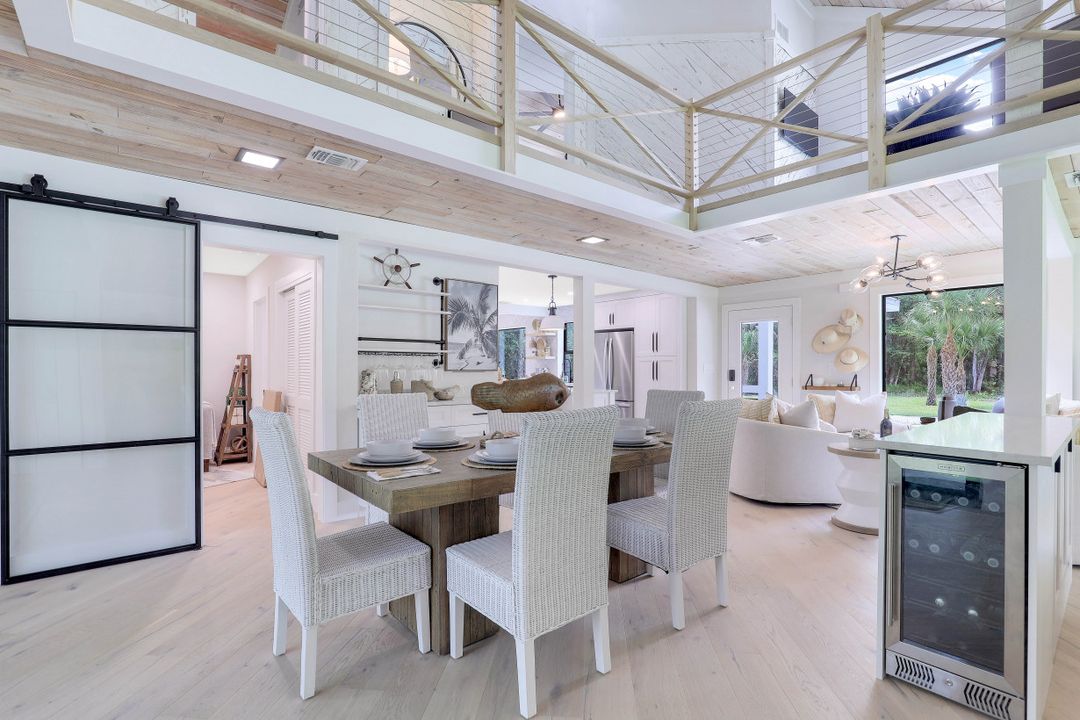 5019 Hawthorn Woods Way, Naples, FL 34116