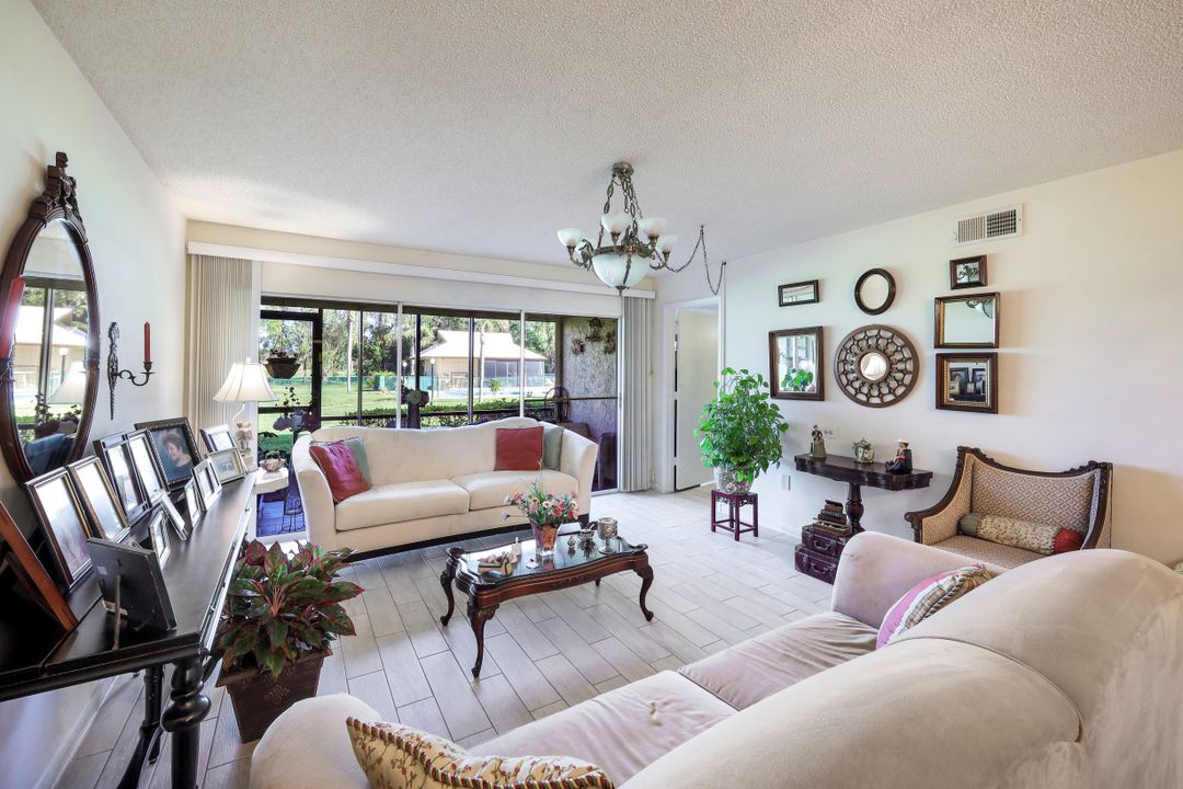 85 St Andrews Blvd #106, Naples, FL 34113