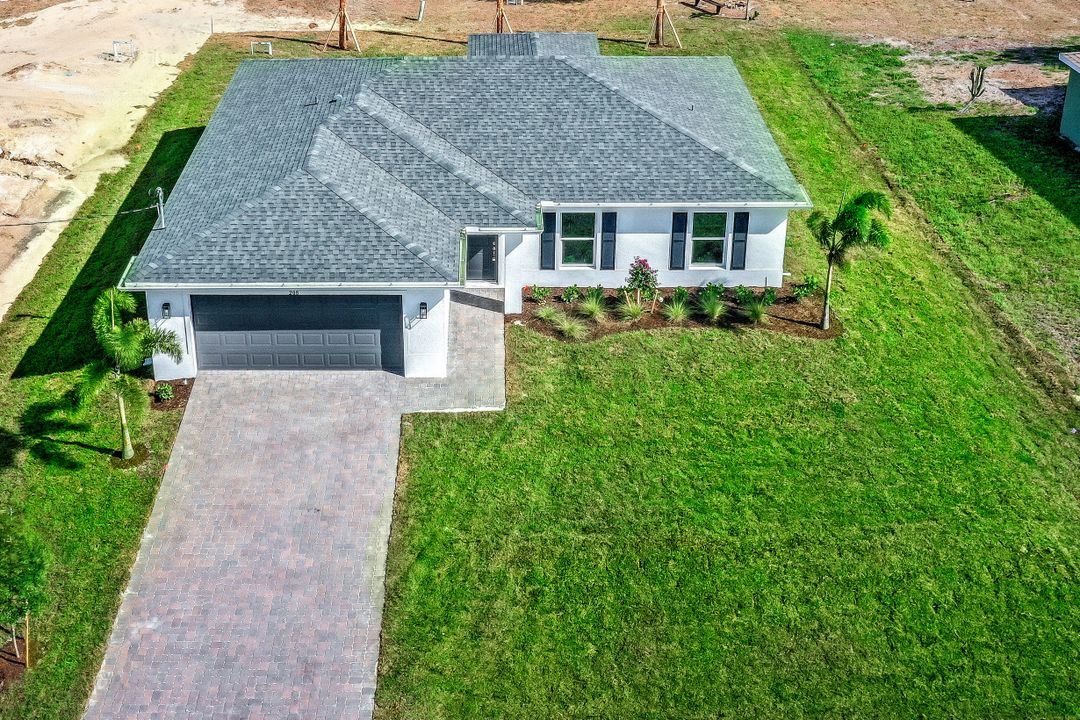 208 NW 28th Terrace, Cape Coral, FL 33993