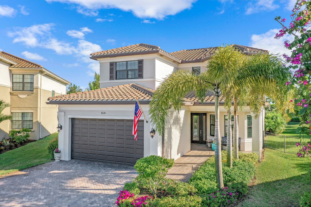 4228 Amelia Wy, Naples, FL 34119