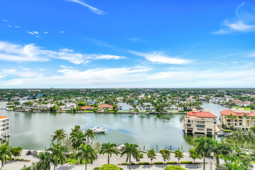 4255 Gulf Shore Blvd N #206, Naples, FL 34103