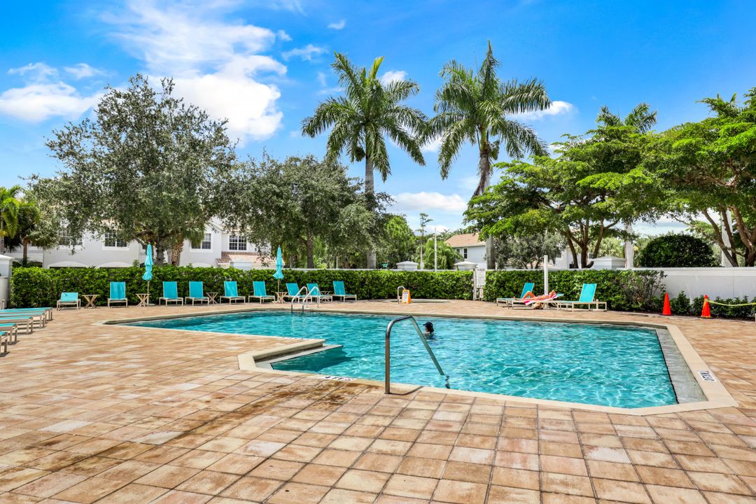 15809 Marcello Cir, Naples, FL 34110