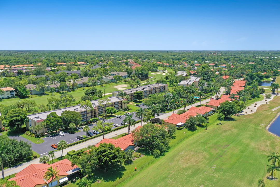 1017 Forest Lakes Dr, Naples, FL 34105