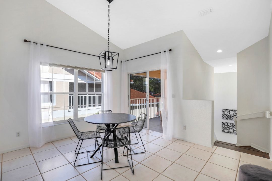 5360 Andover Dr  #202, Naples, FL 34110