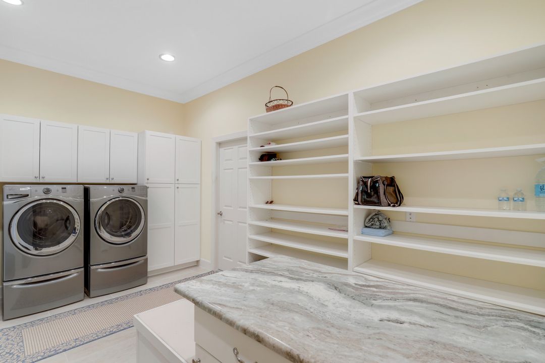 9273 Quarry Dr, Naples, FL 34120