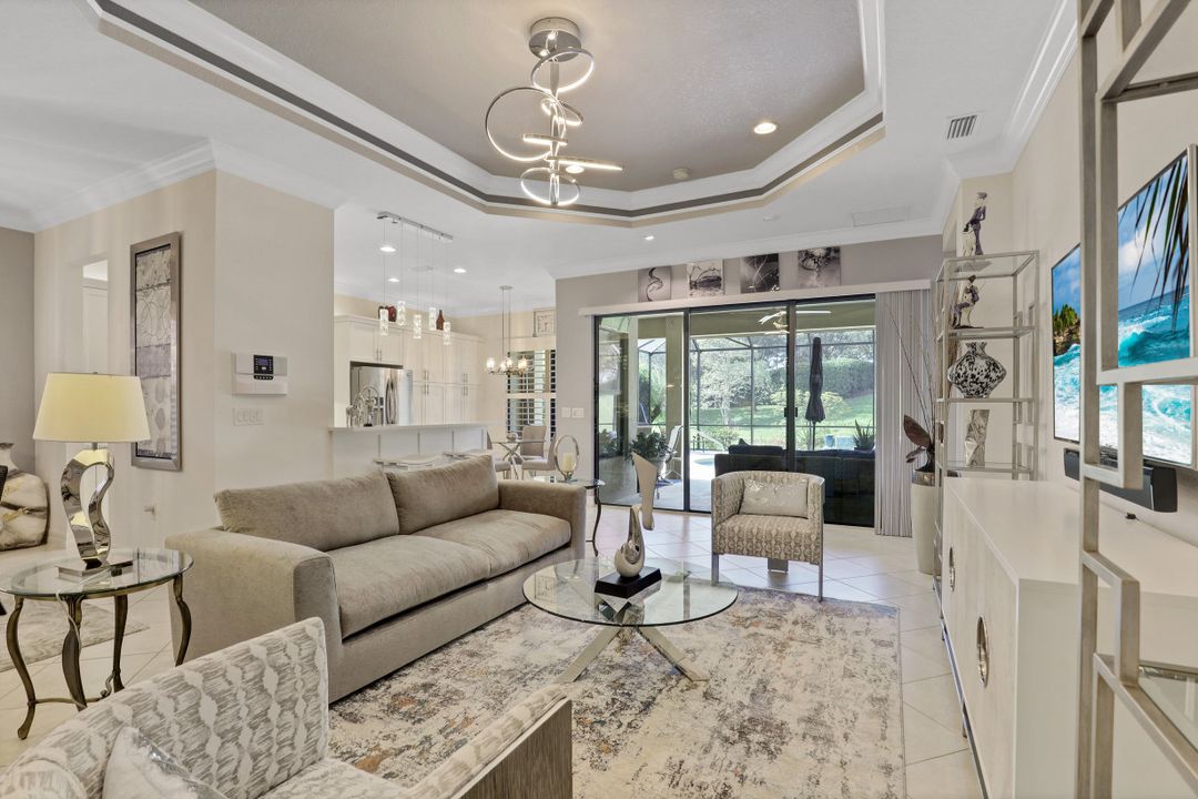 3731 Madeira Ct, Naples, FL 34119