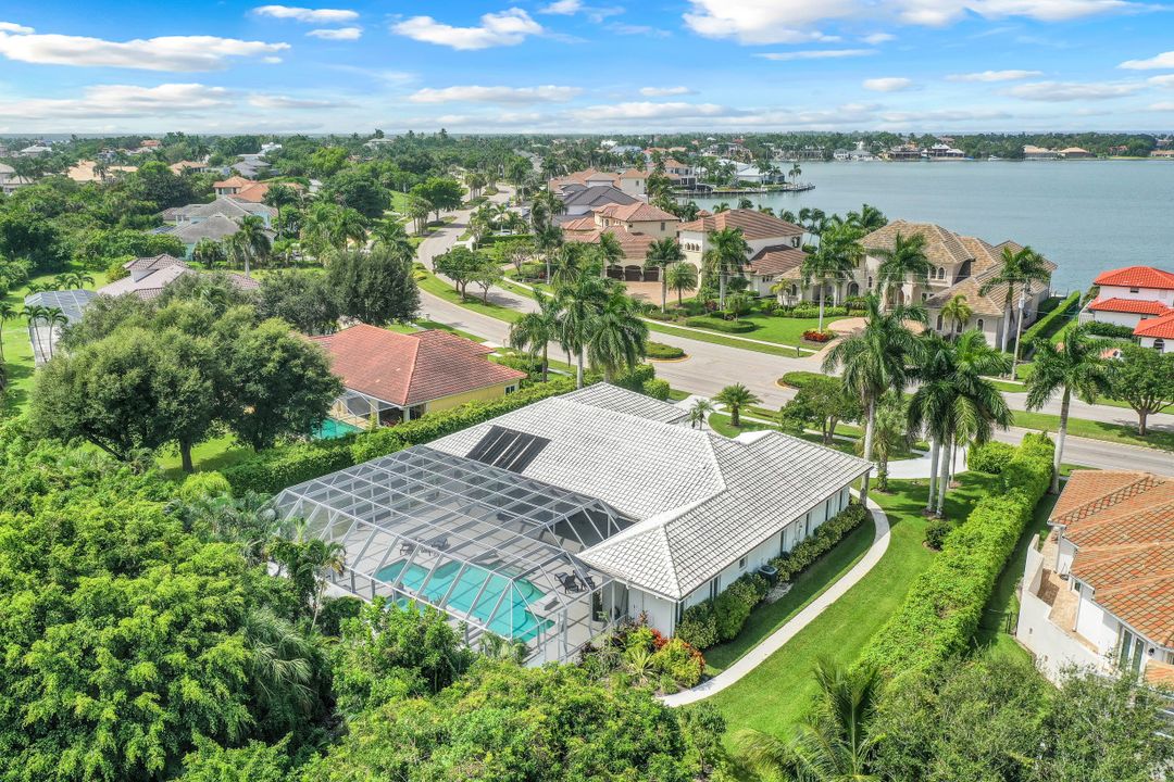 621 S Barfield Dr, Marco Island, FL 34145