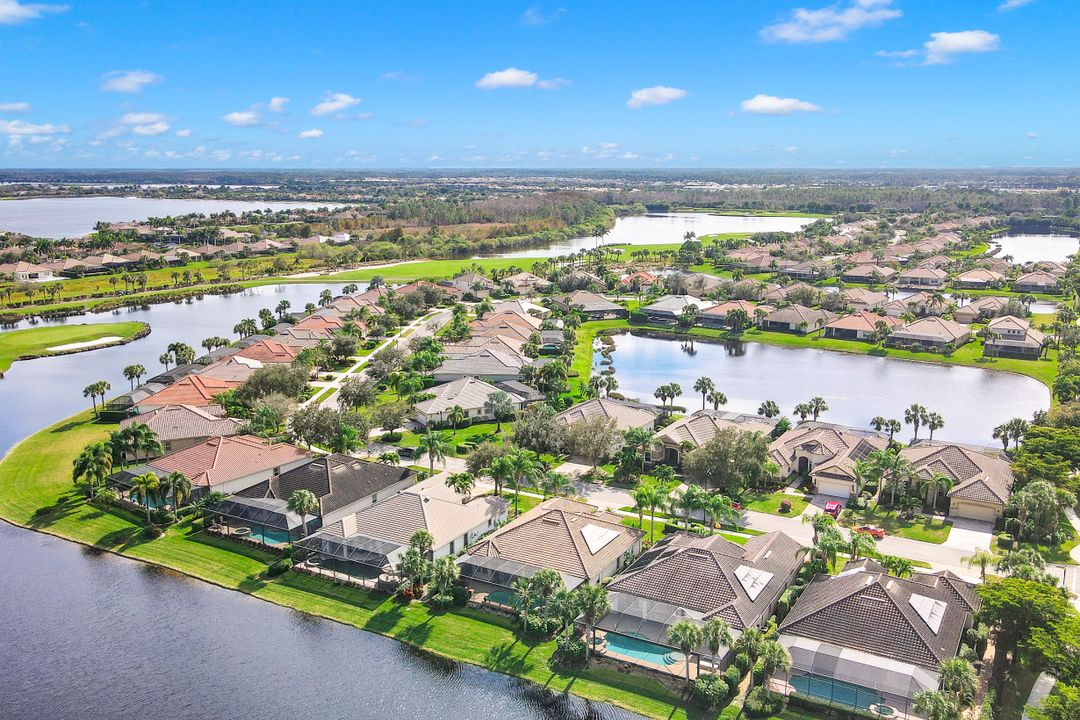 9609 Cobalt Cove Cir, Naples, FL 34120