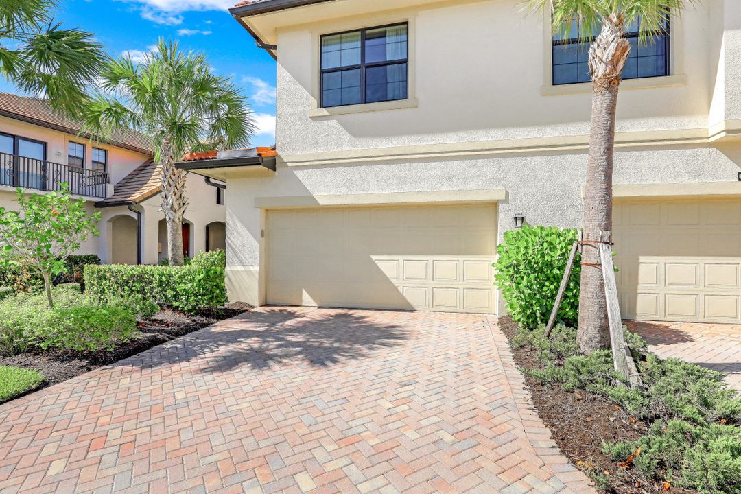 1419 Santiago Cir #1603, Naples, FL 34113
