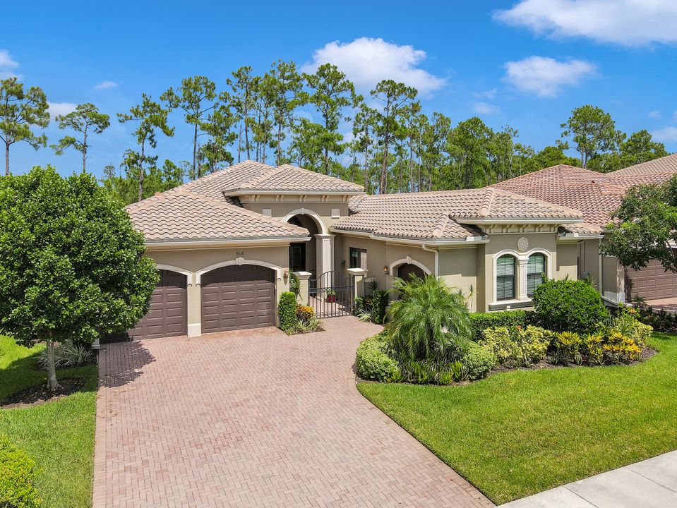 3916 Gibralter Dr, Naples, FL 34119