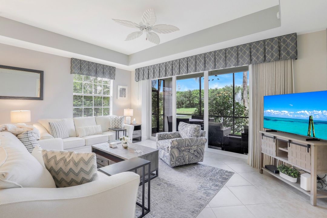 7842 Hawthorne Dr #1701, Naples, FL 34113