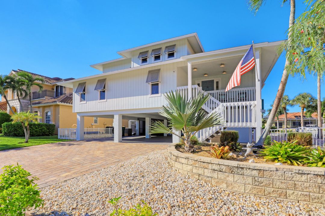 1672 Barbarosa Ct, Marco Island, FL 34145