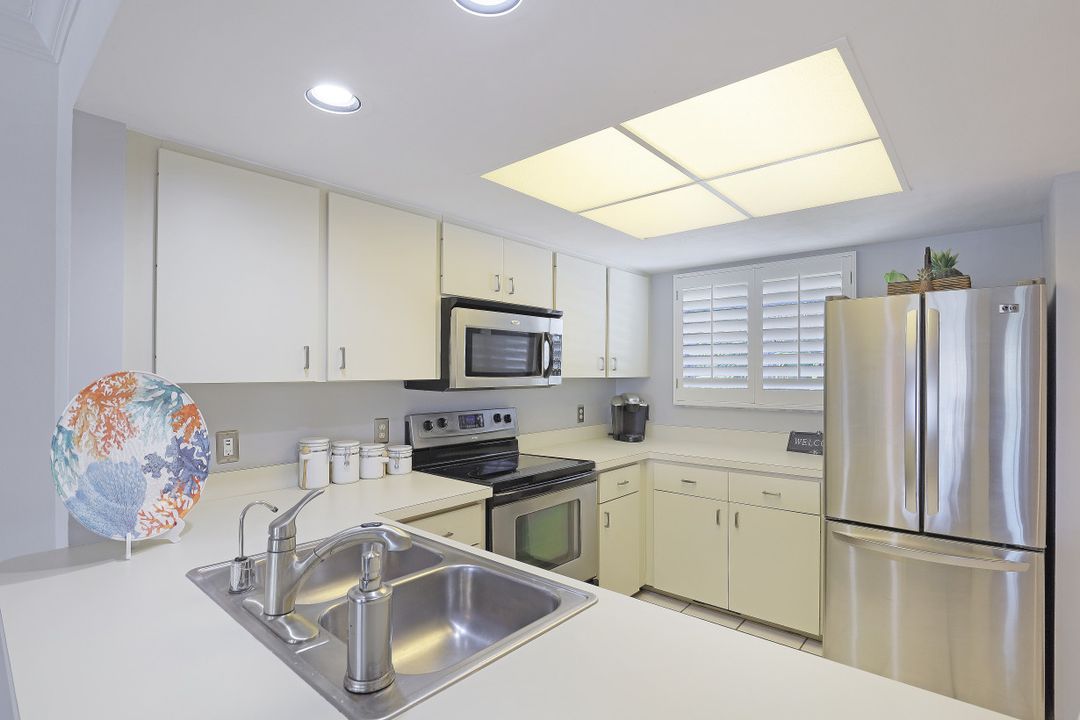 883 Collier Ct ##102, Marco Island, FL 34145