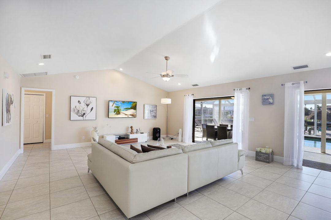 2812 SW 46th Terrace, Cape Coral, FL 33914