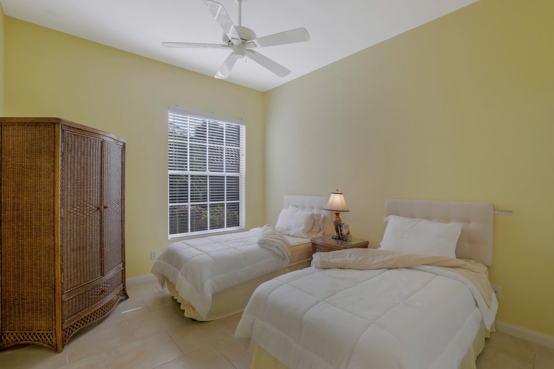 4462 Novato Ct, Naples, FL 34109