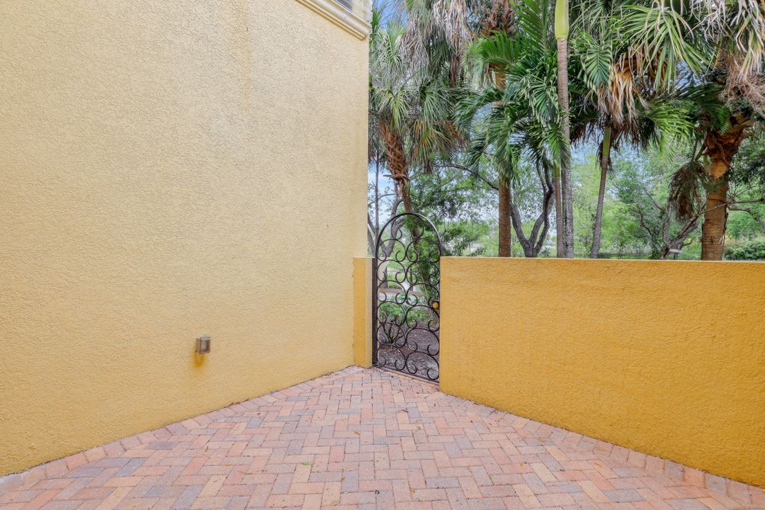 28830 Kiranicola Ct, Bonita Springs, FL 34135