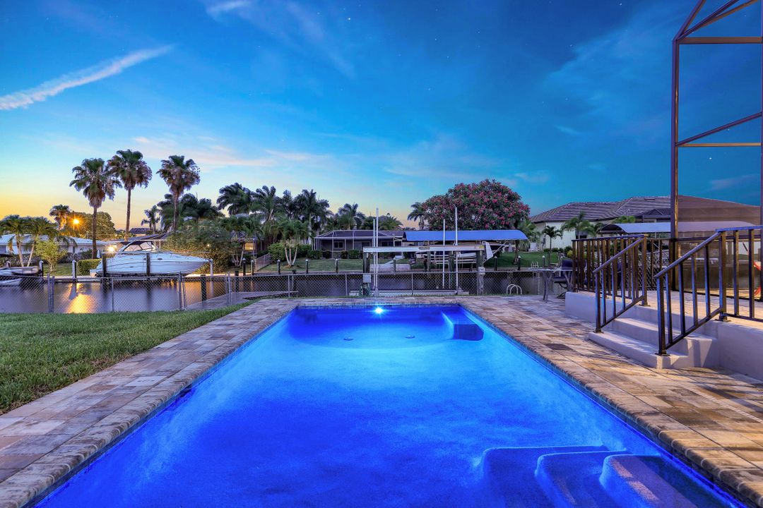 5811 SW 1st Pl, Cape Coral, FL 33914