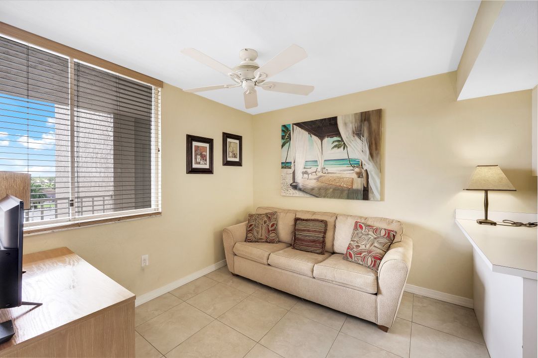11118 Gulf Shore Dr #A503, Naples, FL 34108