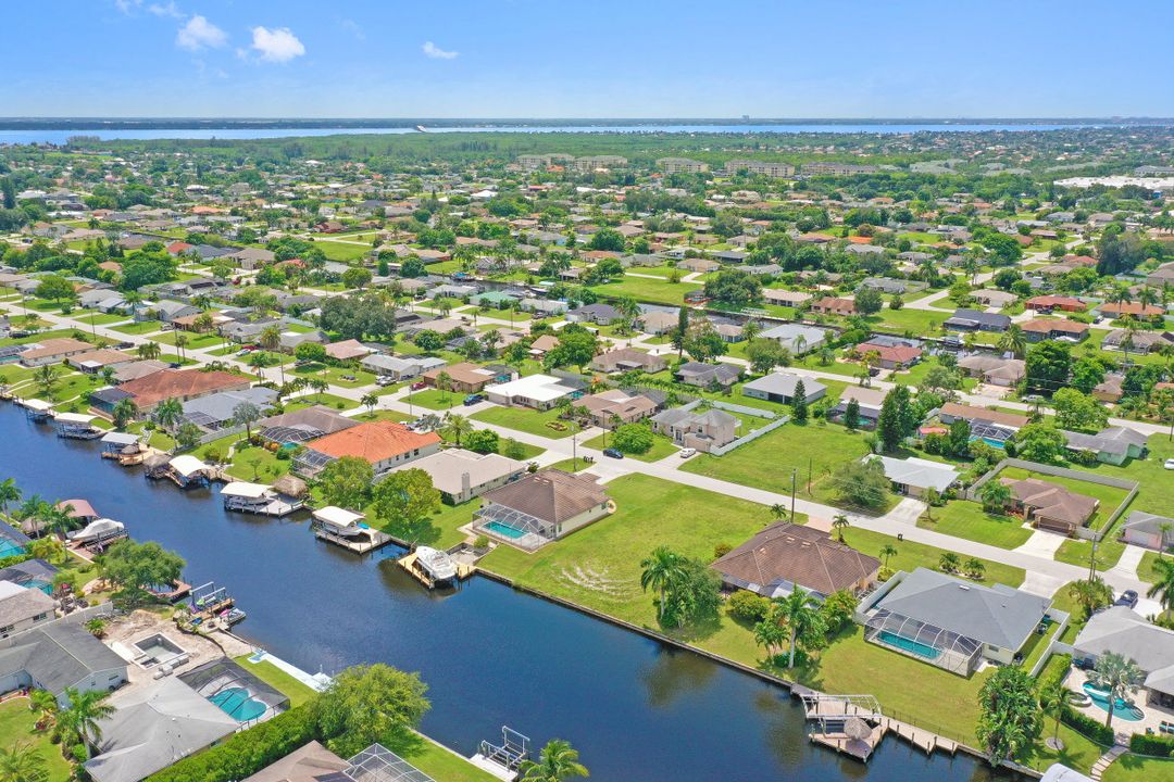 1707 SE 13th St, Cape Coral, FL 33990