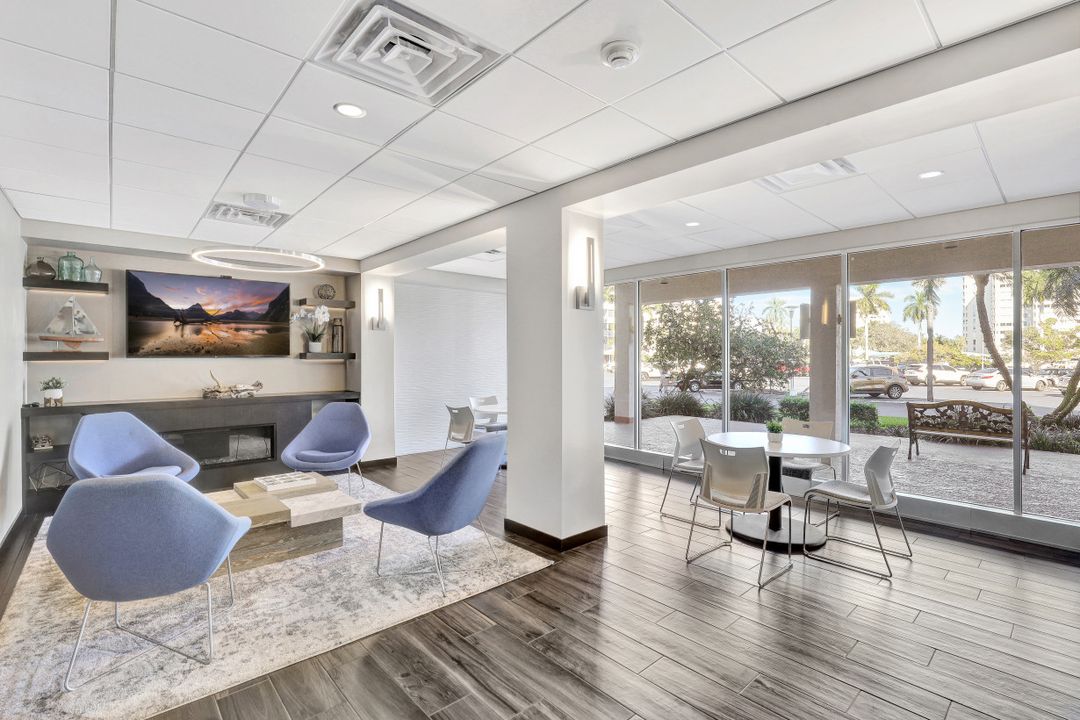 1 Bluebill Ave #709, Naples, FL 34108