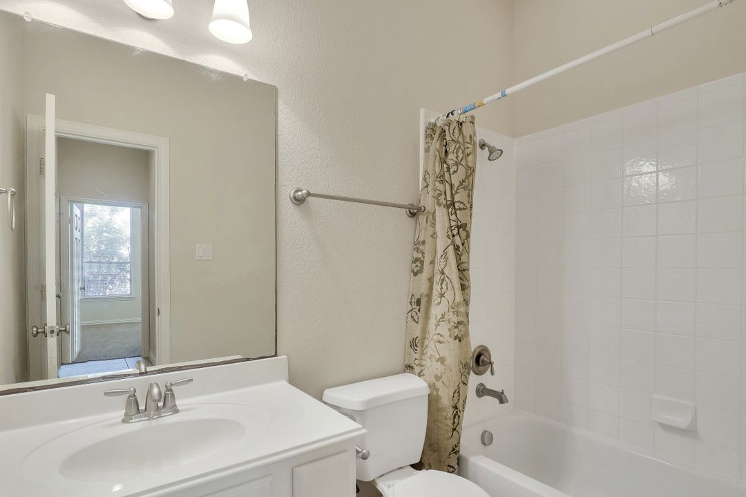 5327 Heath River Ln, Sugar Land, TX 77479