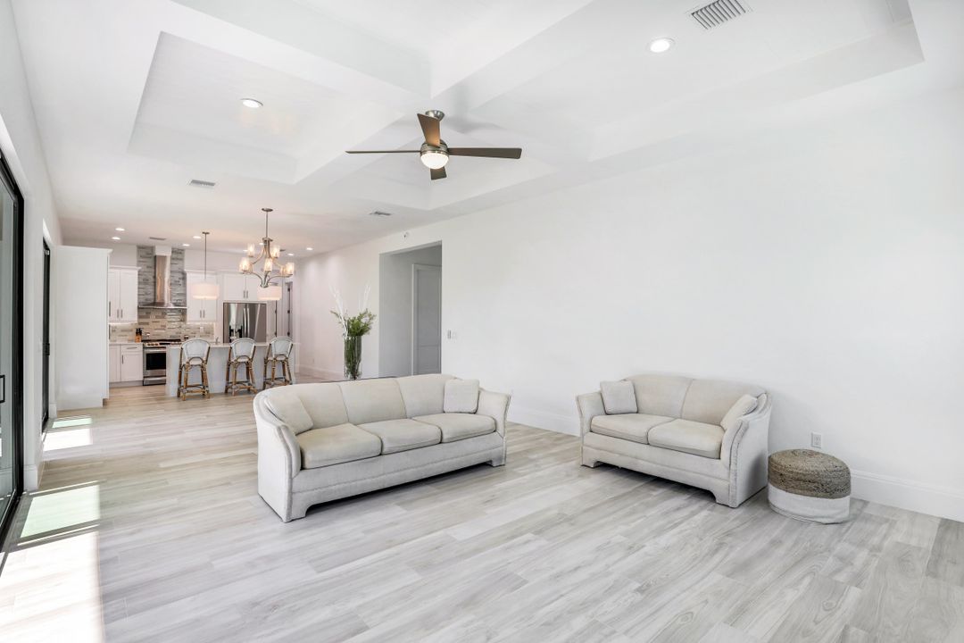 226 Legacy Ct, Naples, FL 34110