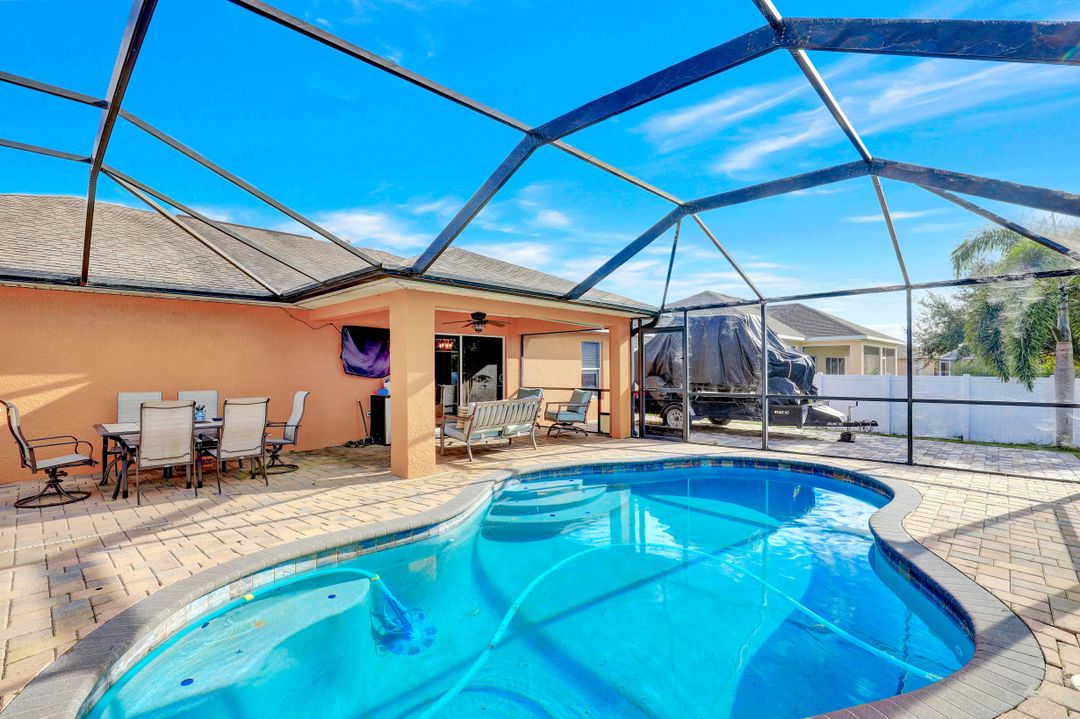 2854 NW 3rd Pl, Cape Coral, FL 33993