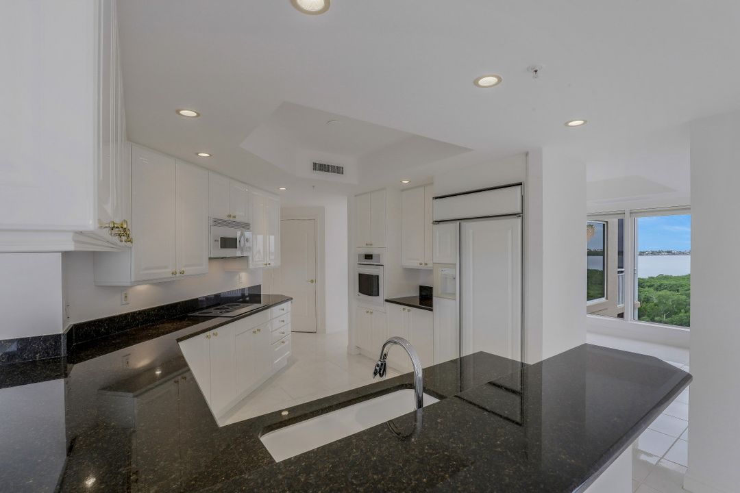 4801 Bonita Bay Blvd #804, Bonita Springs, FL 34134