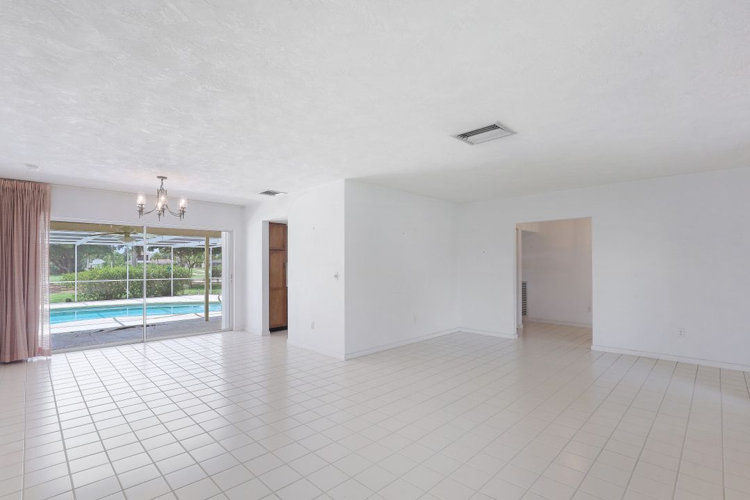 264 Shadowridge Ct, Marco Island, FL 34145