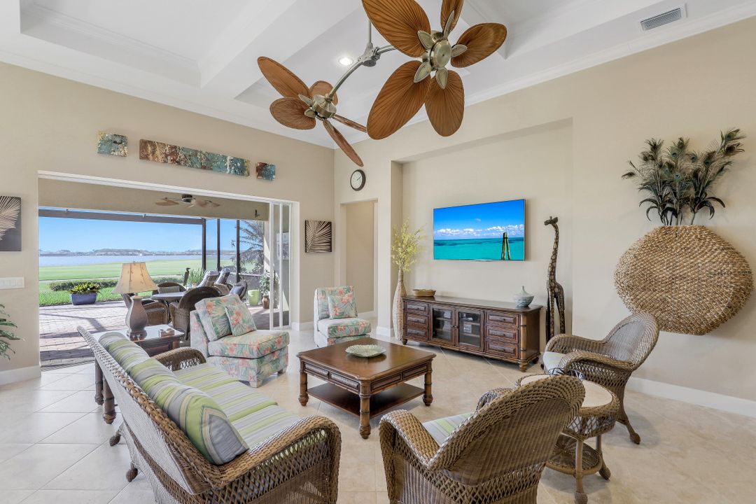 9005 Quarry Dr, Naples, FL 34120