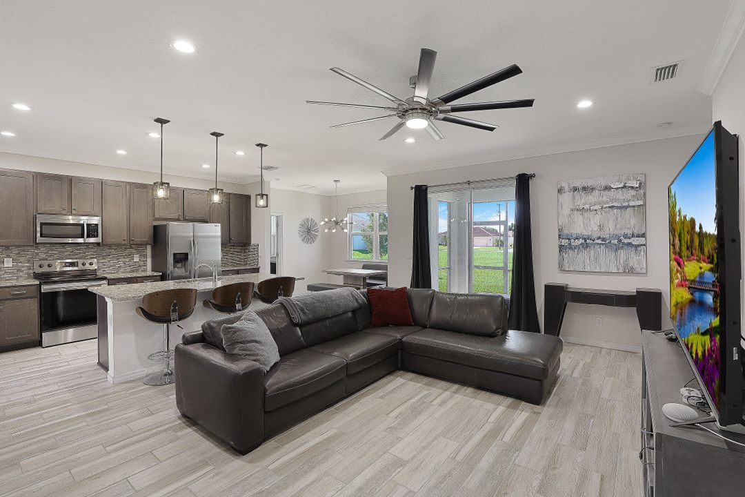 3328 NW 9th Terrace, Cape Coral, FL 33993