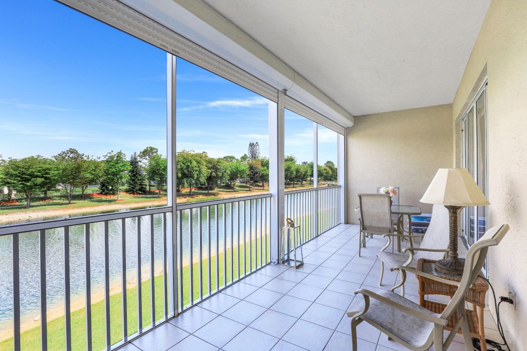 14901 Park Lake Dr #202, Fort Myers, FL 33919