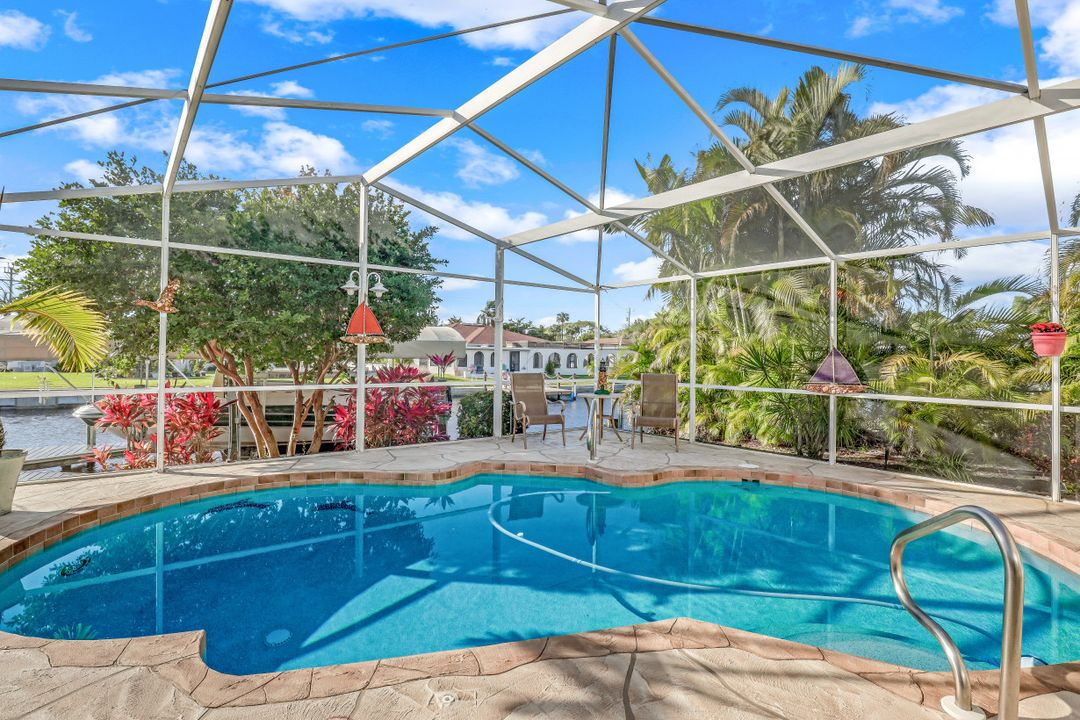 5230 Nautilus Dr, Cape Coral, FL 33904