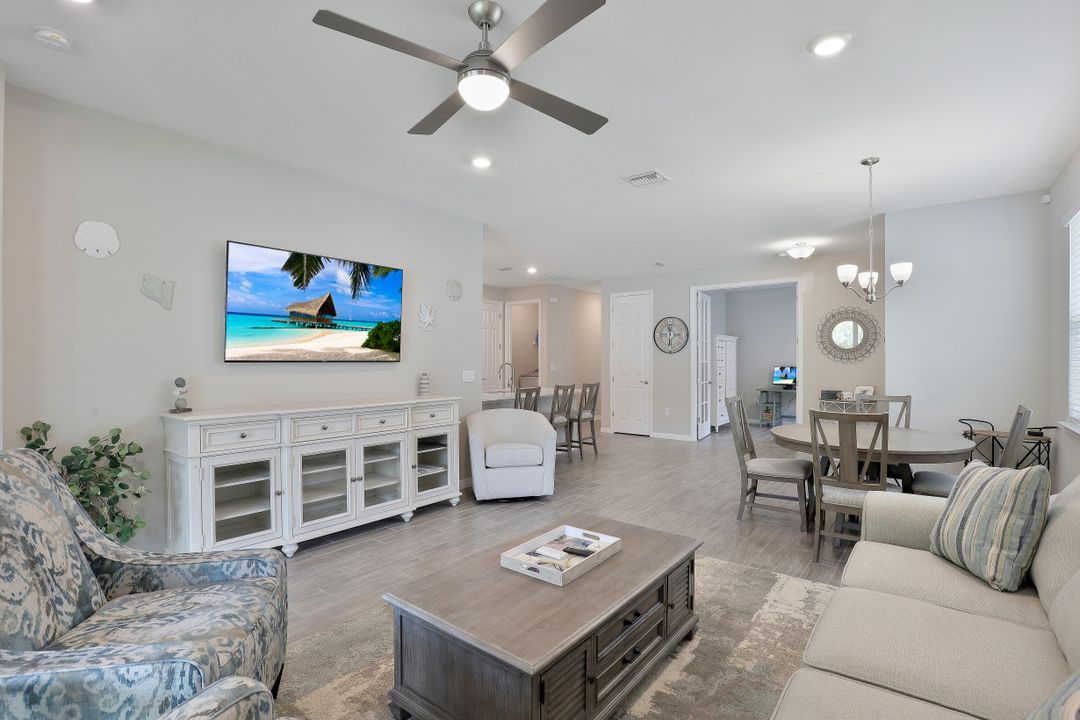 1077 Tranquil Brk Dr, Naples, FL 34114