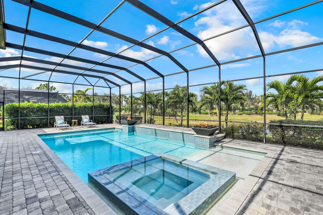 9011 Arrezo Ct, Naples, FL 34119