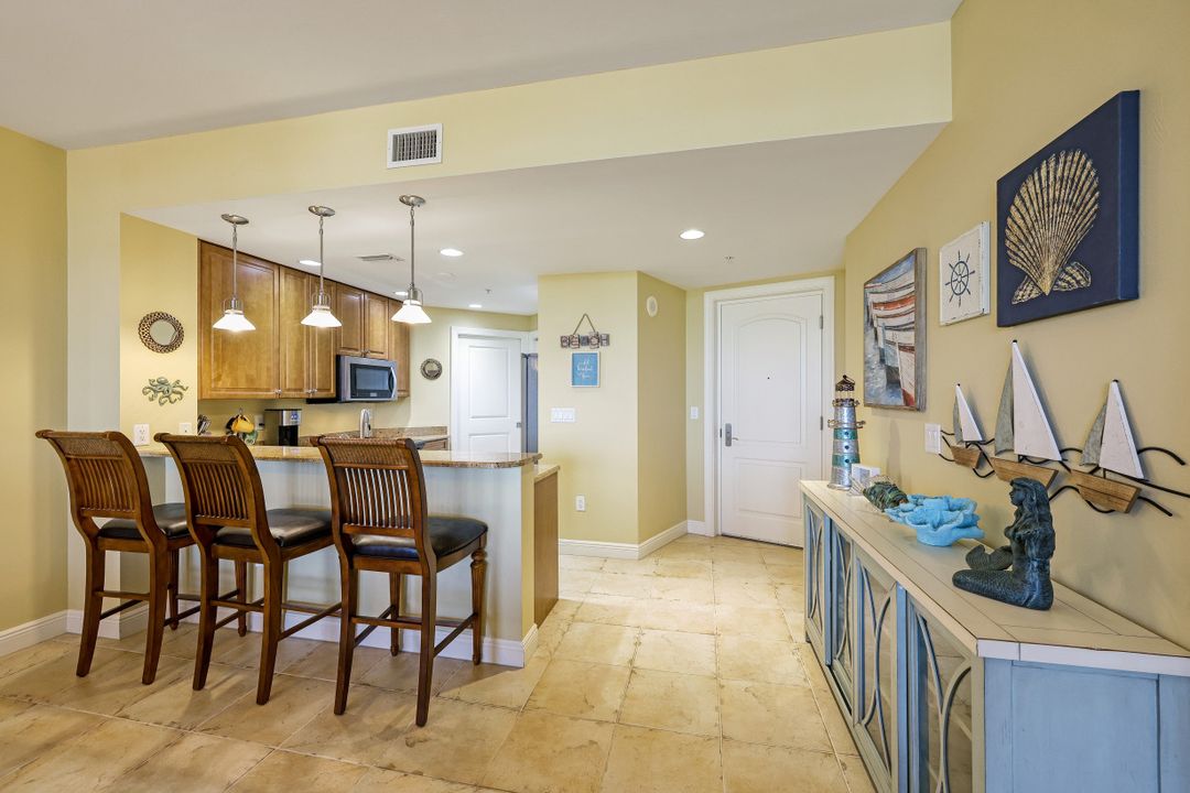 5781 Cape Harbour Dr #605, Cape Coral, FL 33914