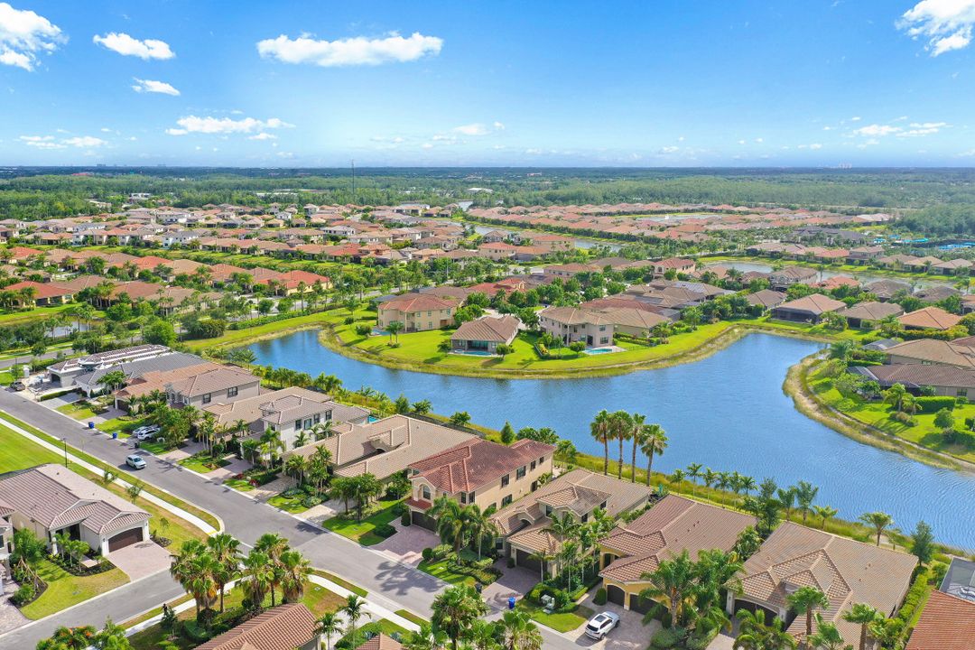 11784 Meadowrun Cir, Fort Myers, FL 33913