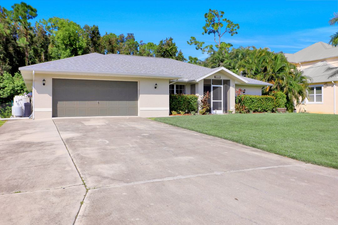 6665 Dabney St, Fort Myers, FL 33966