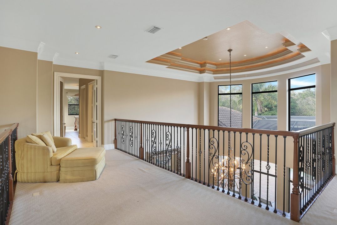 3645 7th Ave NW, Naples, FL 34120