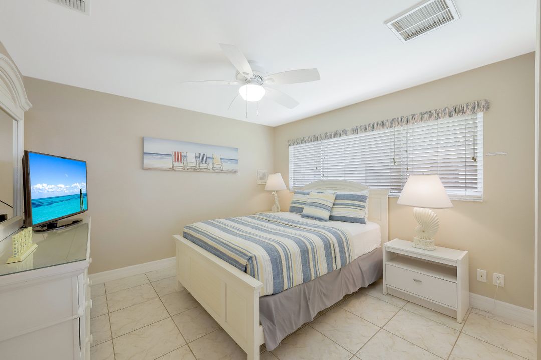 642 Coral Dr, Cape Coral, FL 33904